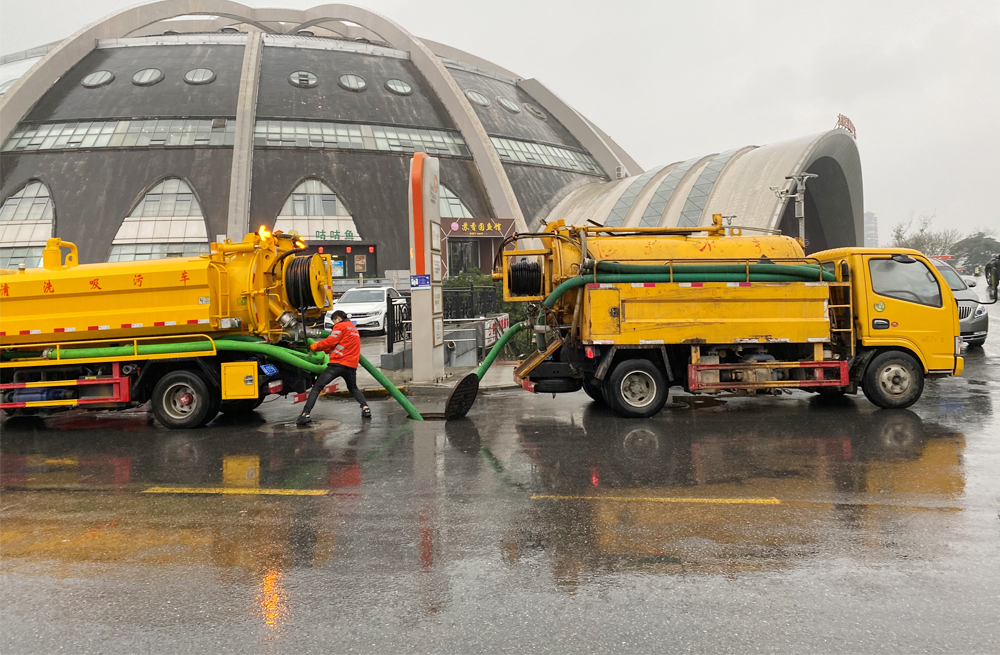 颐和路商场管道清淤